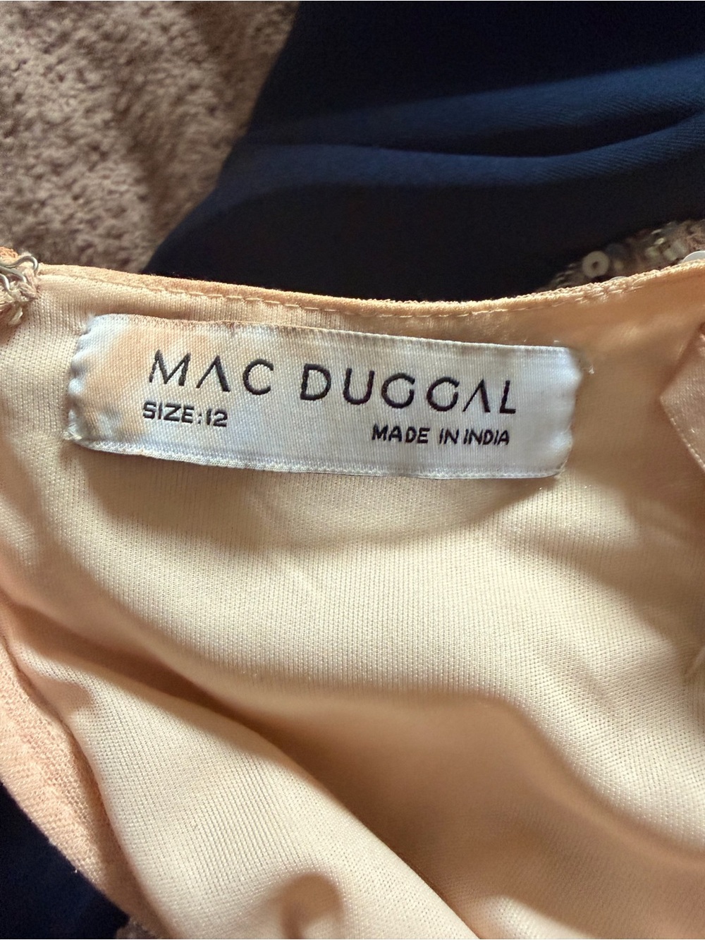 MAC DUGGAL DRESS - Picture 5 of 7